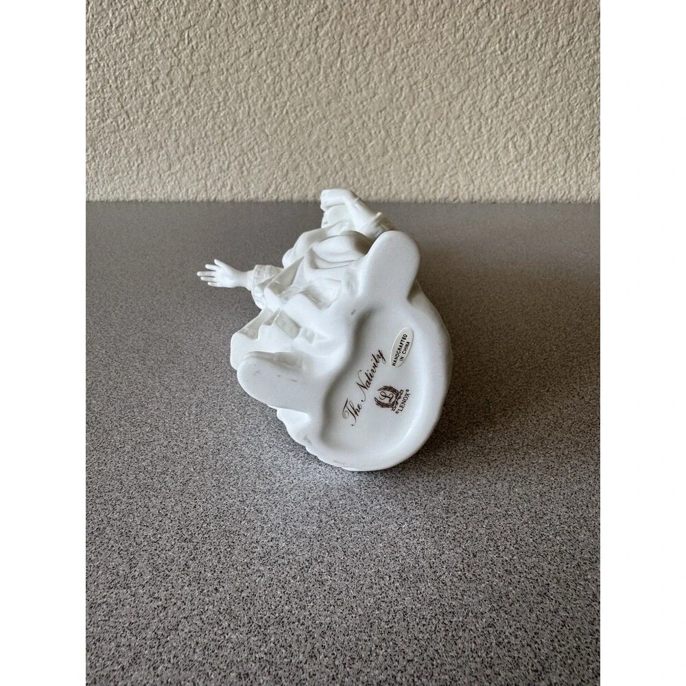 Lenox The Nativity Melchoir Standing King Wise Man White Porcelain Figurine 8.25